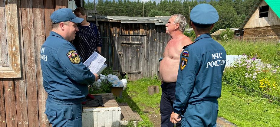 Карпинские пожарные провели рейд в классенских садах