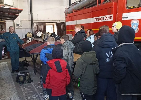 В Карпинске пожарные провели экскурсию для учащихся школы-интерната
