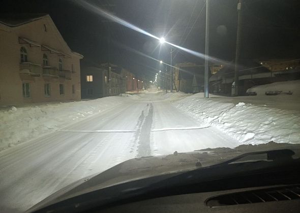 Жители улицы 8 Марта самовольно сделали дорожную неровность. Водители недовольны