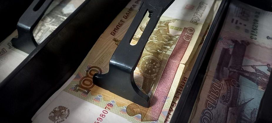 Осудили замдиректора «Монетки», которая воровала из кассы и скрывала это с помощью журнала учета