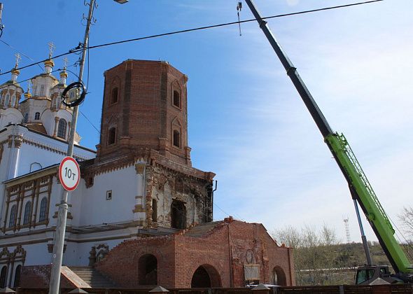 У Введенского собора уже построены нижние ярусы новой колокольни