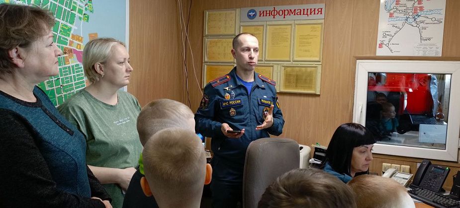Карпинцы побывали на экскурсии в 266 пожарно-спасательной части