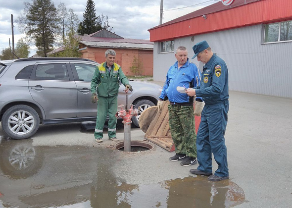В Карпинске завершилась проверка пожарных гидрантов