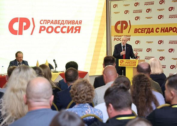 Ударный пакет по коррупции, ЖКХ и ценам — с чем Миронов приехал в Екатеринбург