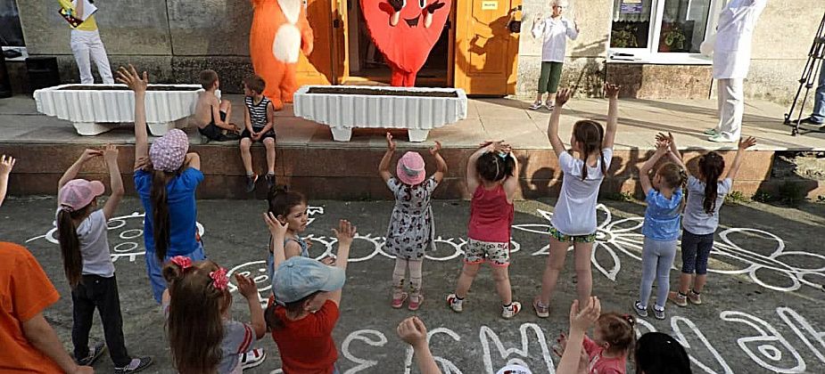 Изучали планеты, «спасали» куклу, пели «Группу крови». В Карпинске прошла ежегодная “Ночь музеев”