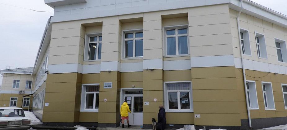 Горожане жалуются на невозможность онлайн-записи к терапевтам Карпинской ЦГБ