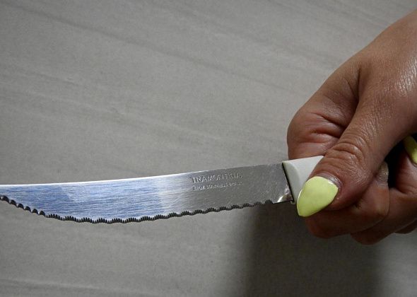 В Карпинске осудили горожанку, которая закончила ссору с сожителем одним ножевым ударом