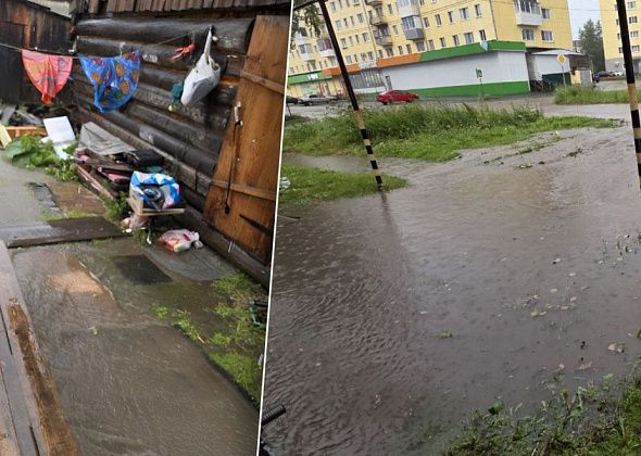 Тротуар и территории домов по Луначарского уже три года заливает водой