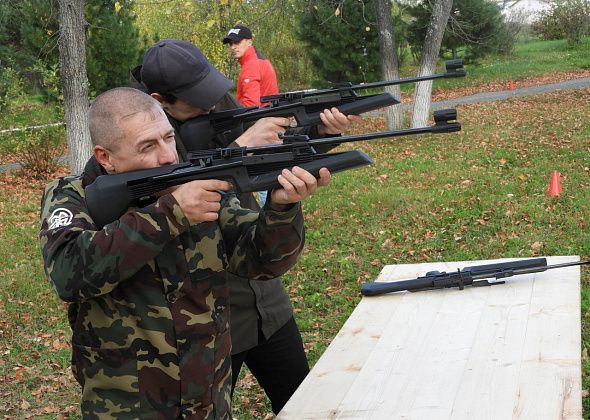 Карпинские заводчане бегали и стреляли в честь Дня машиностроителя
