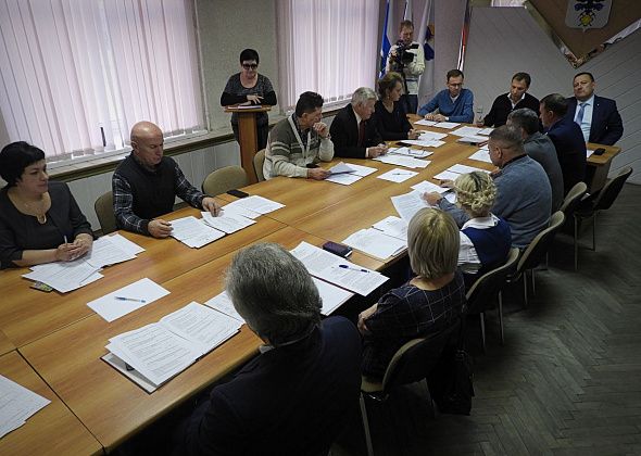 Депутаты обсуждали, куда потратить 11 миллионов рублей и как получить из «области» еще десять