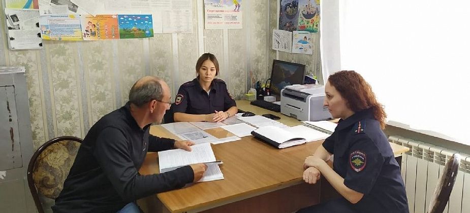 В Карпинске общественник проверил, как работает ПДН и участковые
