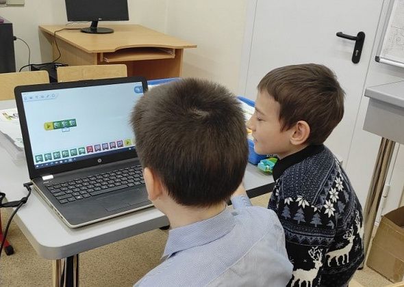 В Карпинске прошел конкурс по моделированию и программированию среди детей