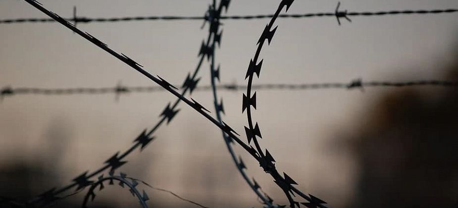 Жительница Карпинска осуждена за убийство по неосторожности. Нанесла 30 ударов ножкой от стула