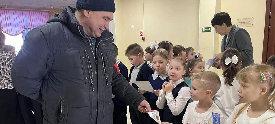 В поселке Сосновка добровольные пожарные провели мероприятие для учеников школы №24