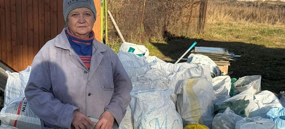 Жительница Карпинска собрала 8 кубометров вторсырья и отправила их на мусоросортировочный комплекс
