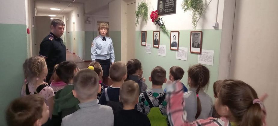 Что карпинские дошколята делали в отделе полиции