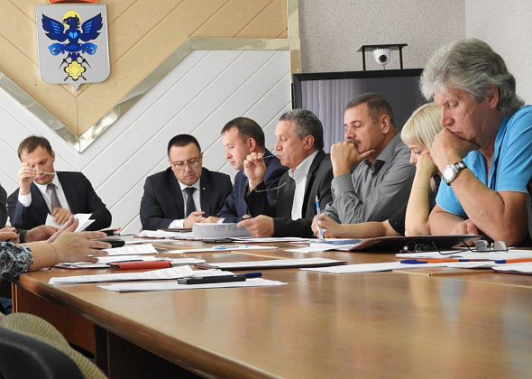 Депутаты поговорят о памятнике, подготовке ЖКХ к зиме и бюджете