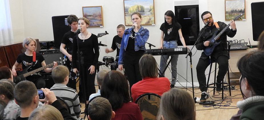 Карпинская "Ночь музеев" прошла под звуки рок-н-ролла