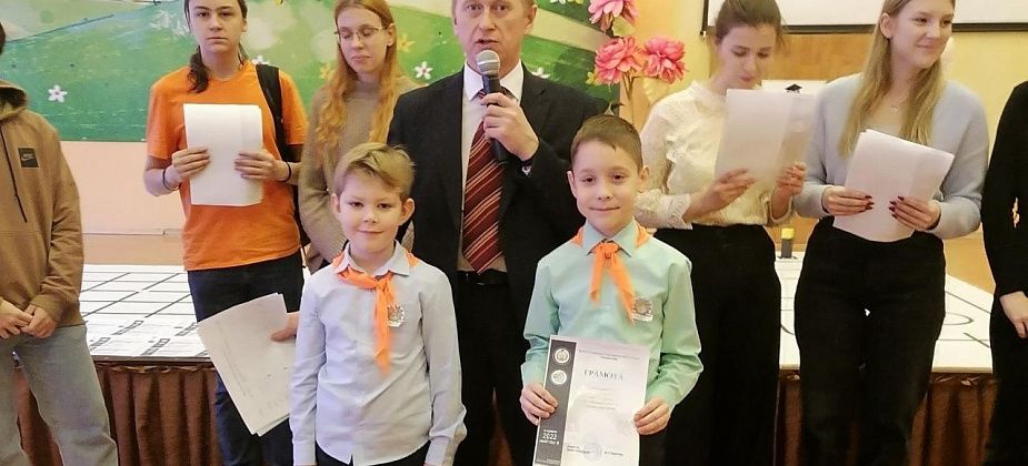 Воспитанники технопарка "Квант" заняли первое место на окружных соревнованиях по робототехнике