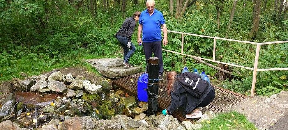 В рамках программы «Родники» в Свердловской области в этом году обустроят 18 родников и колодцев