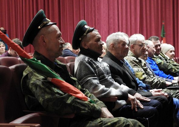 Сегодня в Карпинске День пограничника отмечают во Дворце