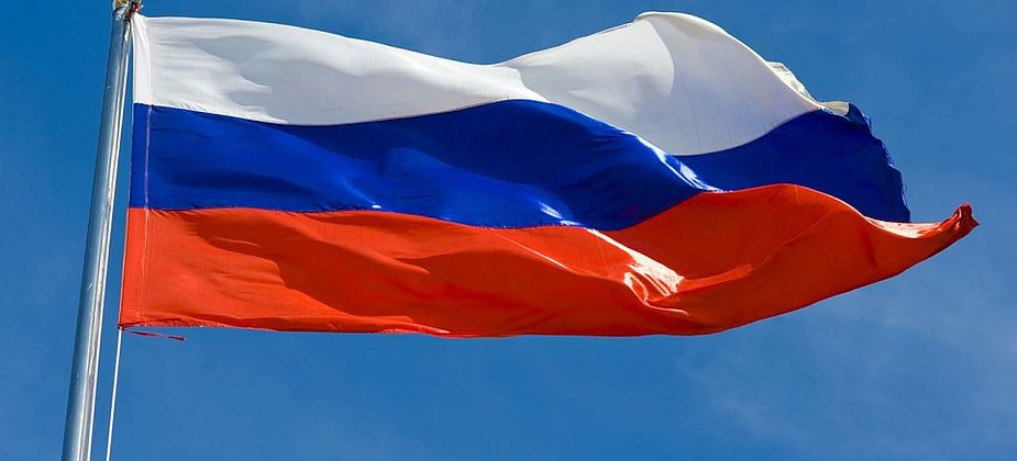 Администрация закупает 14 новых флагов
