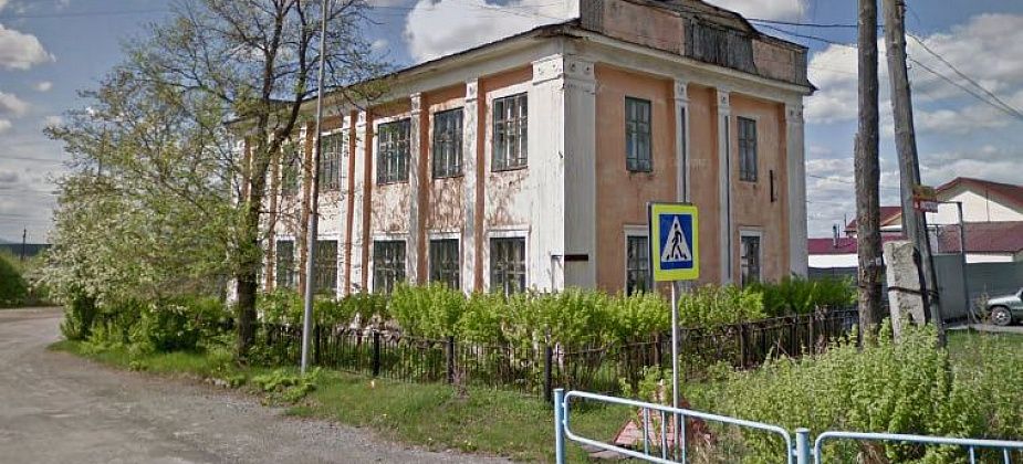 Карпинским мусульманам дали здание на Карла Маркса. Депутат Андрей Бычков остался недоволен