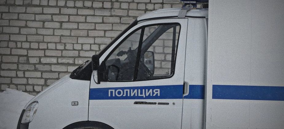В Карпинске обнаружен труп мужчины. В убийстве подозревается девушка