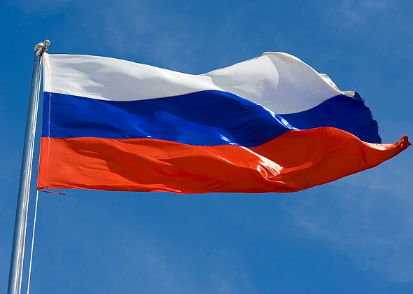 В Карпинске обновят флаги и знамя Победы