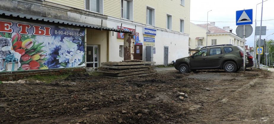 Предприниматели жалуются на убытки из-за строительства “Гостевого маршрута”