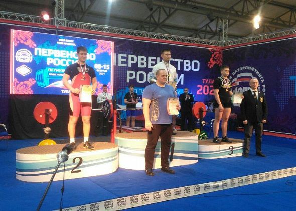Карпинский пауэрлифтер занял второе место на Первенстве России по жиму штанги