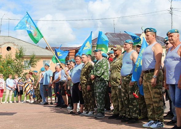 В День ВДВ в Карпинске организуют автопробег, концерт и памятное мероприятие