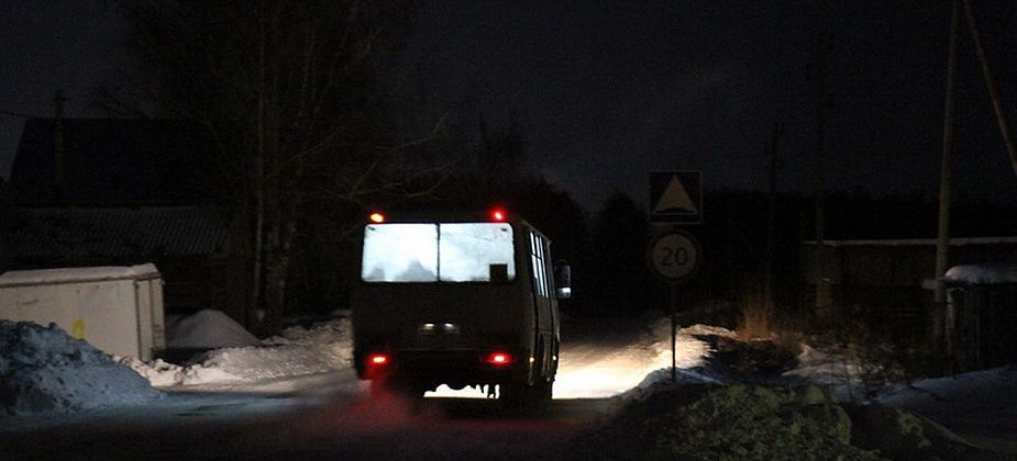 В Карпинске пока нет автобусных рейсов до ЖД, чтобы успеть на утреннюю электричку до Серова