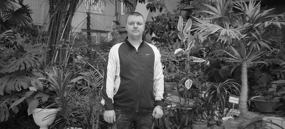 «Три ножевых, один удар попал в легкое»: сын убитого работника ЛПУ рассказал некоторые подробности