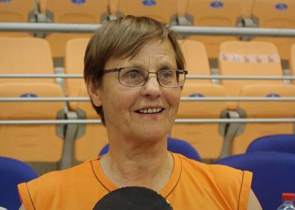 Карпинская спортсменка взяла «золото» на областном турнире по настольному теннису среди инвалидов