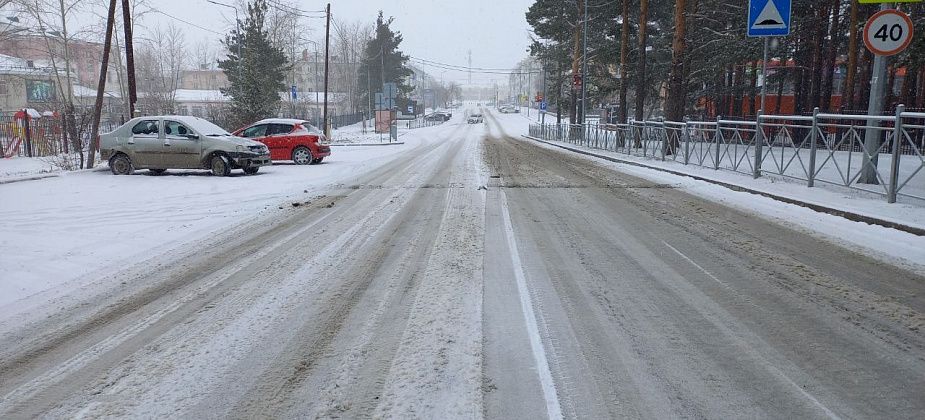 В Карпинске выпал снег в конце апреля. ГИБДД призывает к осторожности на дороге