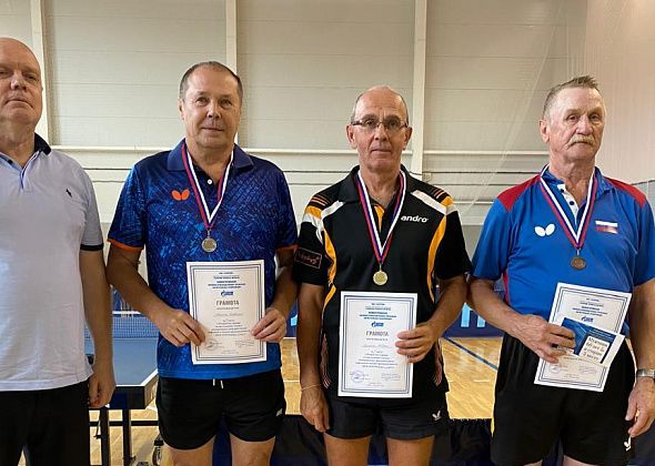 Карпинский теннисист победил на нижнетуринских соревнованиях