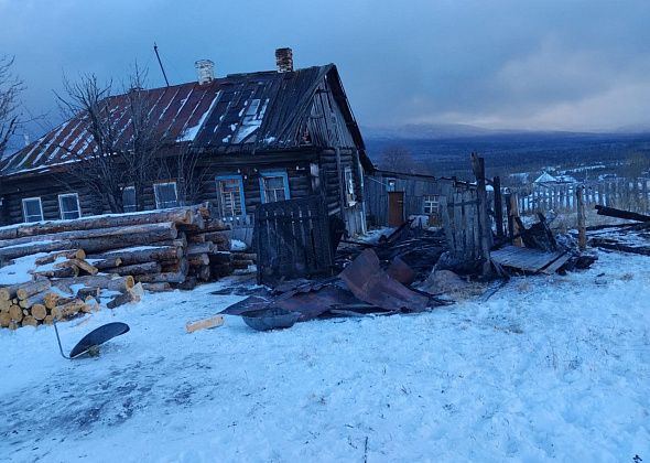 Вчера в Кытлыме произошел пожар. Горело частное домовладение напротив школы