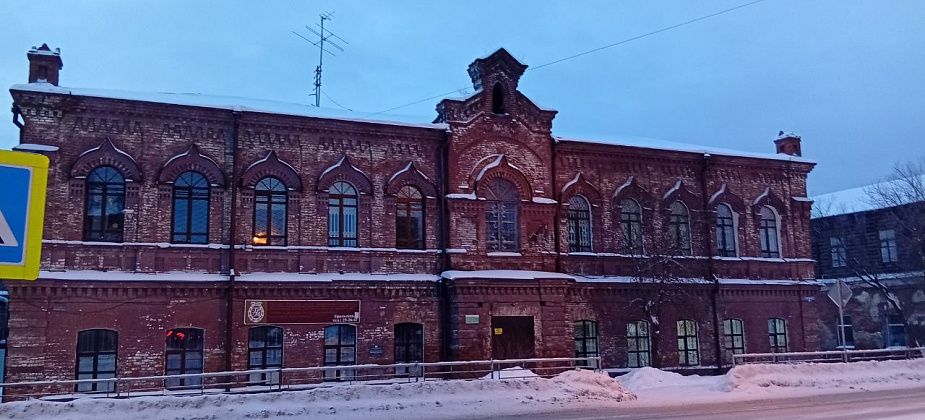 Блог. Алла Брославская: "В Тагил - на МРТ головы и на премьеру новых “Елок”"