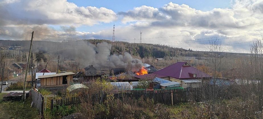 На Советской горел двухэтажный дом, которому более 110 лет