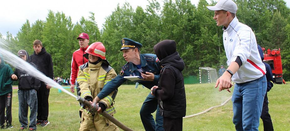 Представители силовых структур и надзорных ведомств провели в «Светлячке» День безопасности