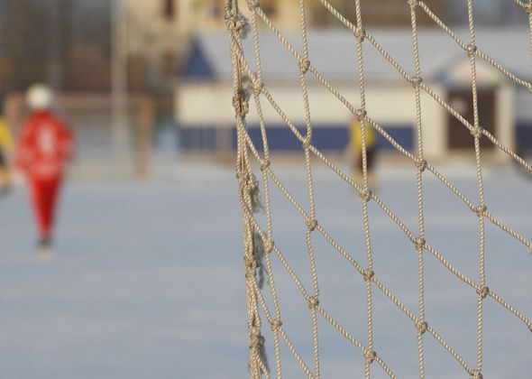 Карпинский «Спутник» проиграл последнюю игру и завершил областной Чемпионат на третьем месте