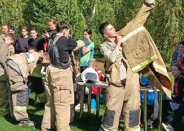 Карпинские школьники стали победителями в межмуниципальных соревнованиях “Школа безопасности”