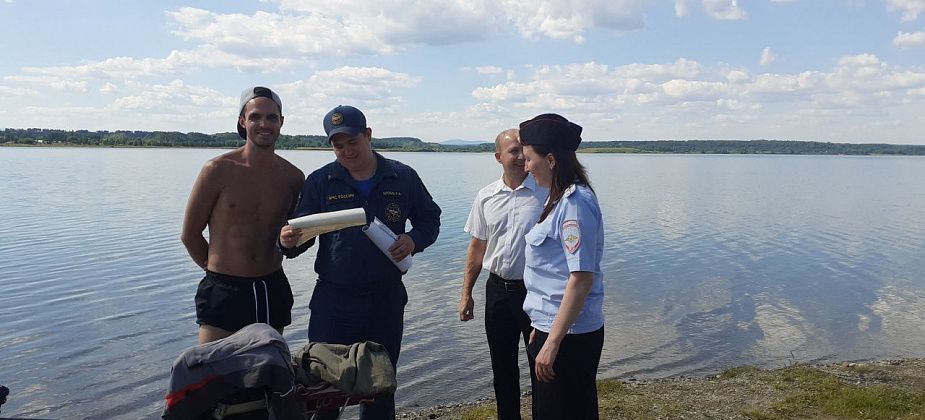 Карпинские спасатели провели рейды выходного дня по местным водоемам