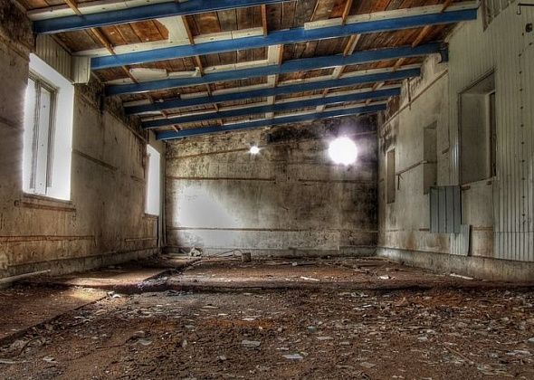 Муниципальную спецтехнику «приютит» в своих гаражах «ЖКК Карпинская»