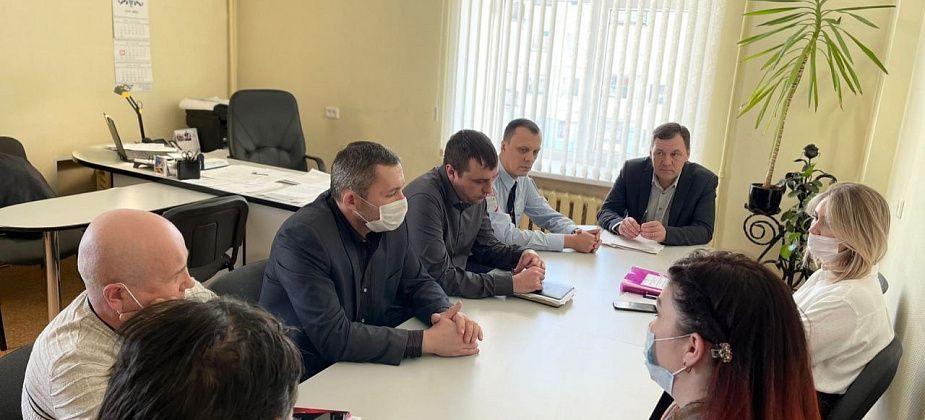 В Карпинске обсудили текущую ситуацию с незаконной вырубкой леса