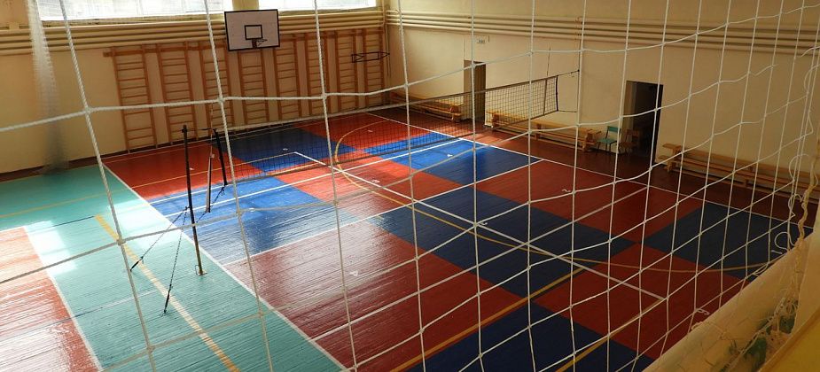В Карпинске прошли городские соревнования по волейболу среди школьников и студентов
