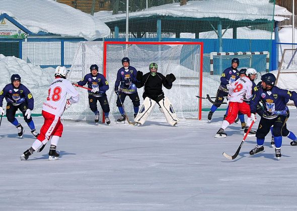 Карпинские хоккеисты проиграли первоуральцам на своем поле