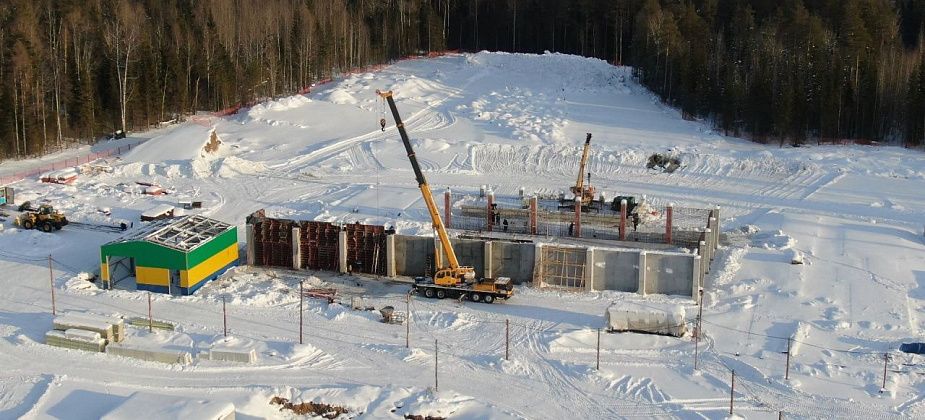 Под мусоросортировочной завод сделали фундамент. В конце года там будут работать более 100 человек