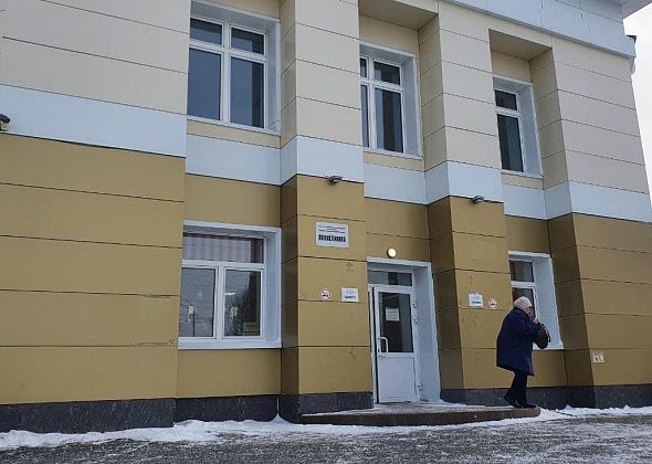 В Карпинске почти год ищут желающего стать заведующим поликлиникой